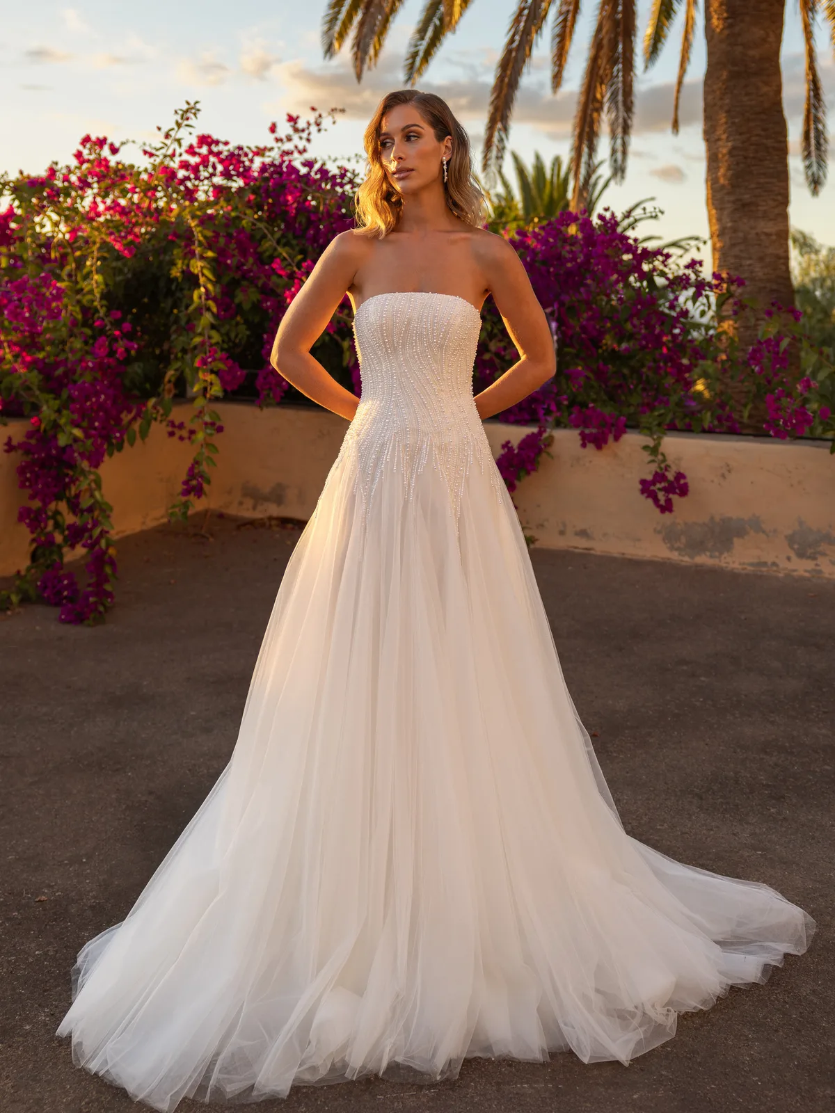 Diane Legrand Romance Brautkleid: Romance-8305-Dress-12A7197-Edit-Edit