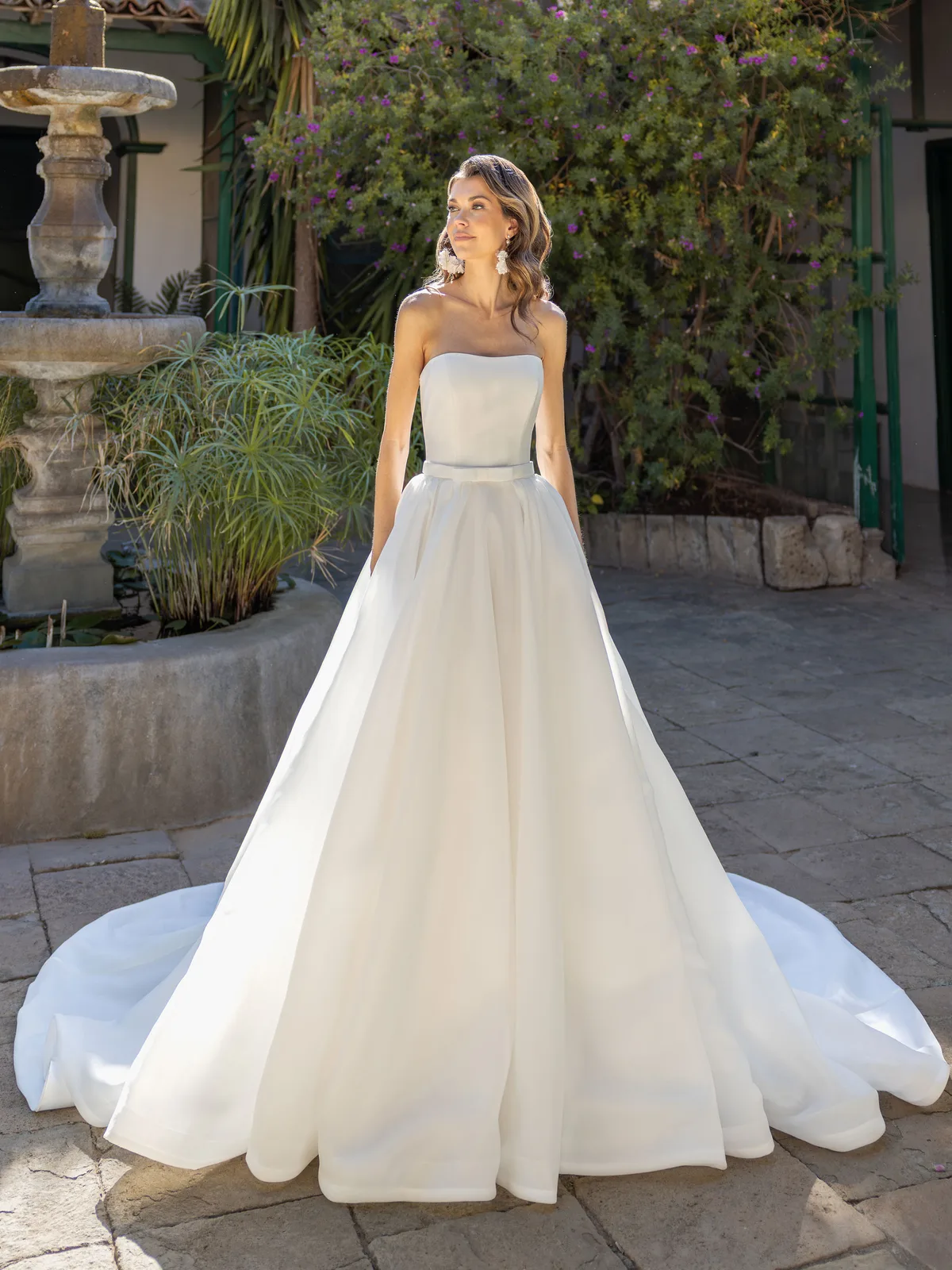 Diane Legrand Romance Brautkleid: Romance-8309-Dress-12A2862-Edit