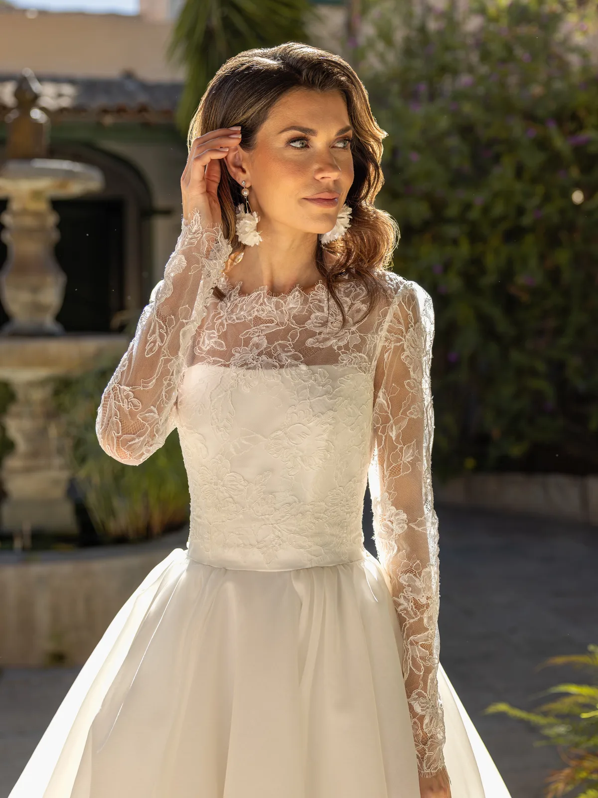 Diane Legrand Romance Brautkleid: Romance-8309-Jacket-12A2684-Edit