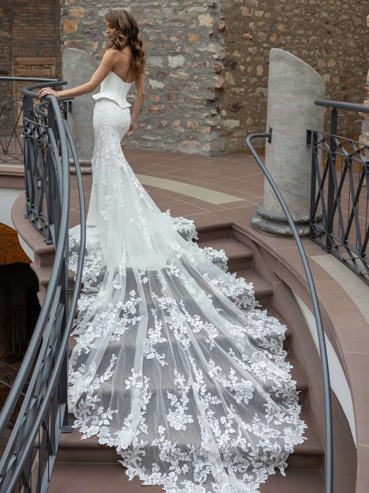 Diane Legrand Royal Brautkleid: Royal-by-Diane-Legrand-Bea-Brenda-12A8521-Edit